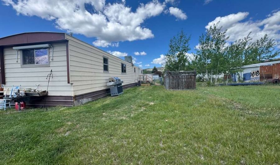 407 409 N Washington St, Boulder, MT 59632 - 2 Beds, 1 Bath