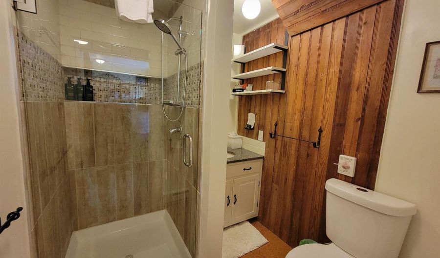 75 Summer St, Bristol, NH 03222 - 2 Beds, 2 Bath