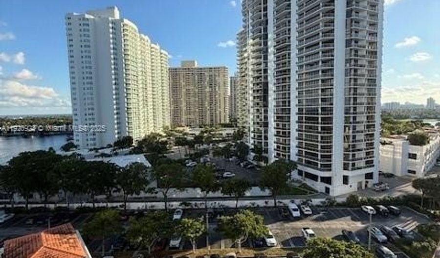 20505 E Country Club Dr 1036, Aventura, FL 33180 - 2 Beds, 2 Bath