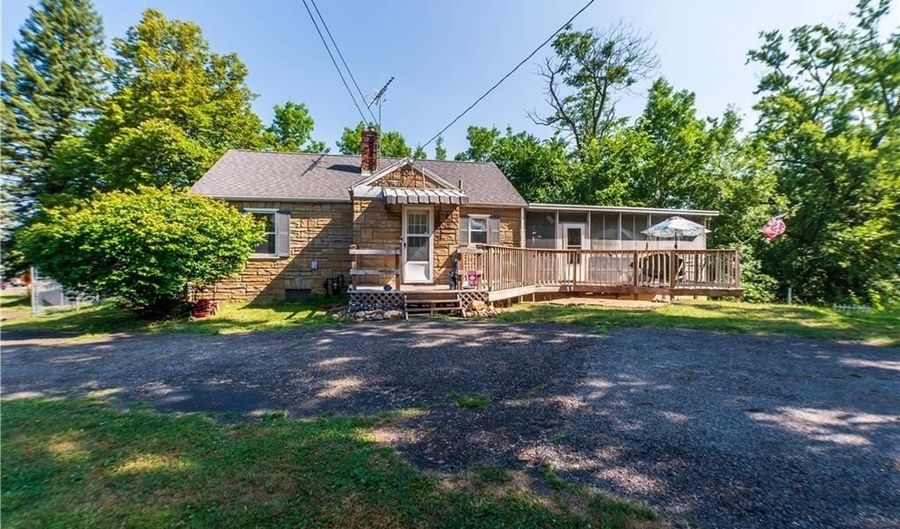3007 E Waterloo Rd, Akron, OH 44312 - 3 Beds, 2 Bath