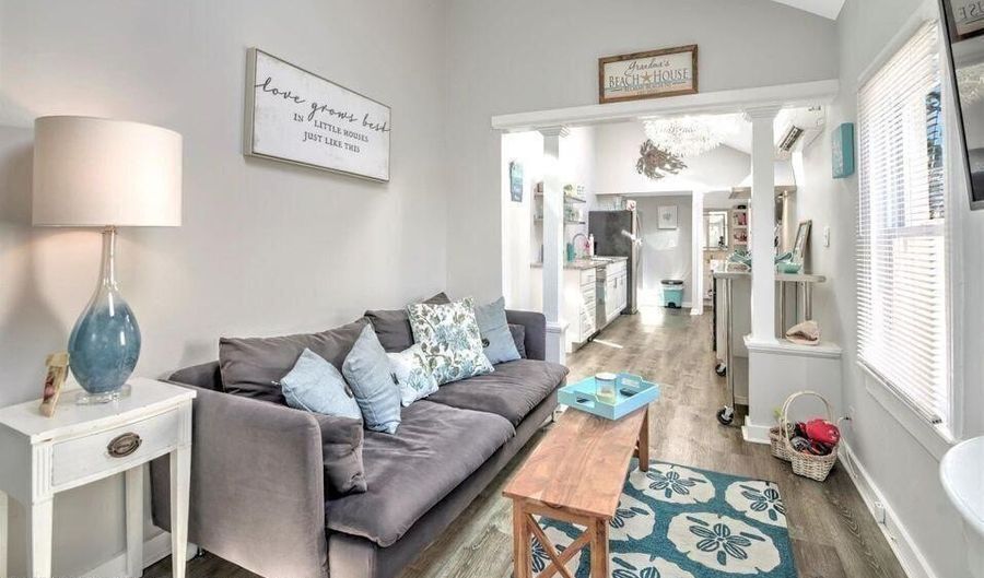 604 12th Ave Back House, Belmar, NJ 07719 - 2 Beds, 1 Bath
