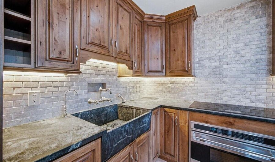 1061 W Beaver Creek Blvd # H303, Avon, CO 81620 - 2 Beds, 2 Bath