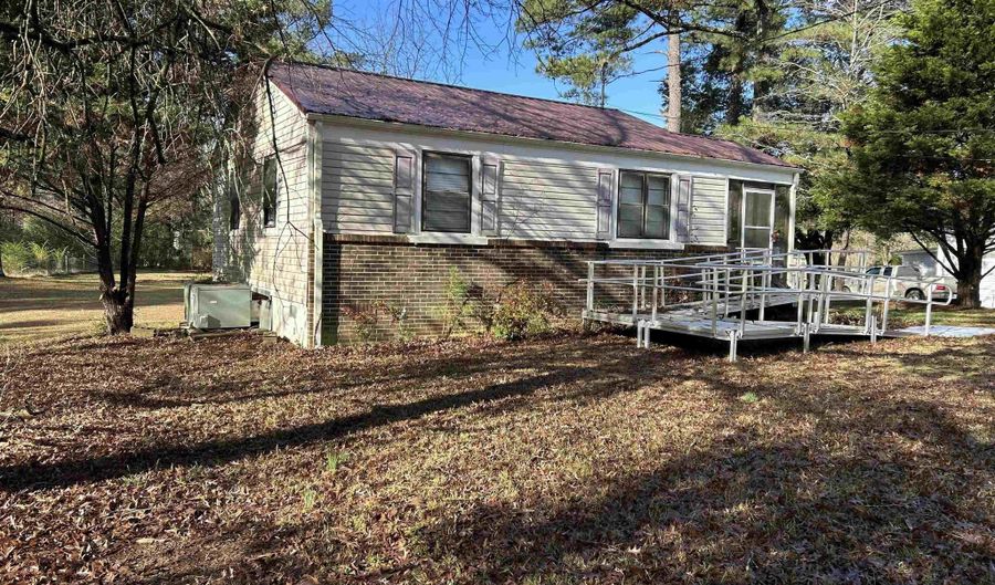 3213 MUD CREEK Rd, Adger, AL 35006 - 2 Beds, 1 Bath