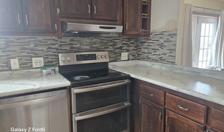 519 6TH St, Big Piney, WY 83113 - 3 Beds, 2 Bath