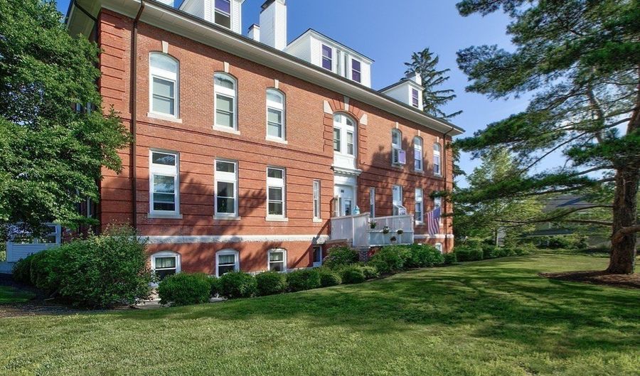 66 Haskell St GS, Beverly, MA 01915 - 2 Beds, 2 Bath