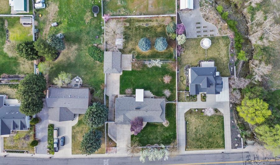 499 E 300 N, Alpine, UT 84004 - 7 Beds, 4 Bath