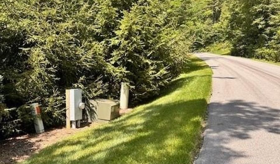 Lot 17 Farm Loop Road, Banner Elk, NC 28604 - 0 Beds, 0 Bath