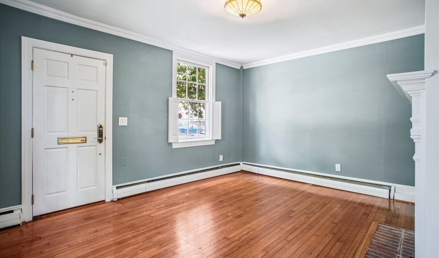1228 PRINCE St, Alexandria, VA 22314 - 4 Beds, 4 Bath