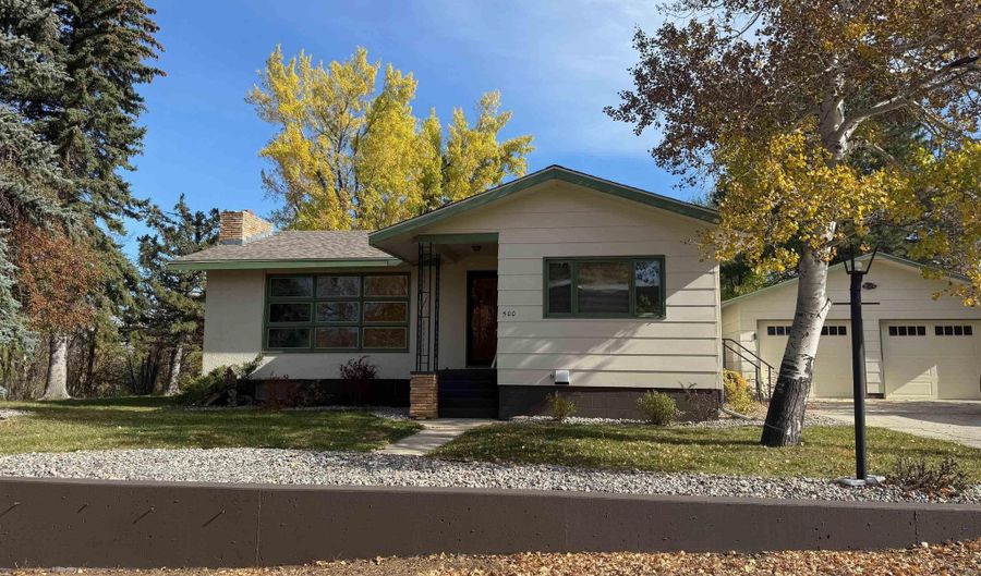 500 W Parmalee St, Buffalo, WY 82834 - 3 Beds, 2 Bath