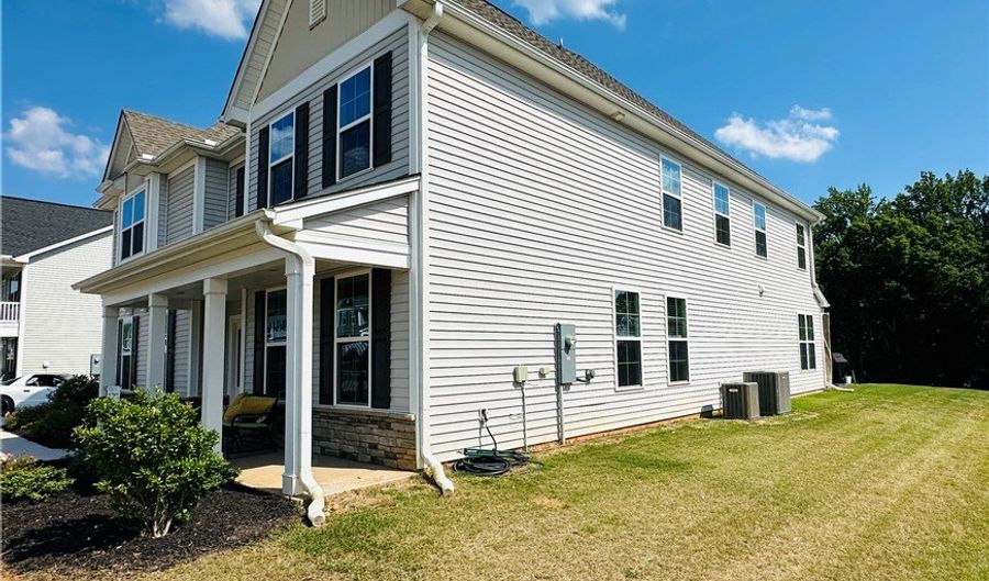771 Oak Hill Ln, Belton, SC 29627 - 5 Beds, 3 Bath