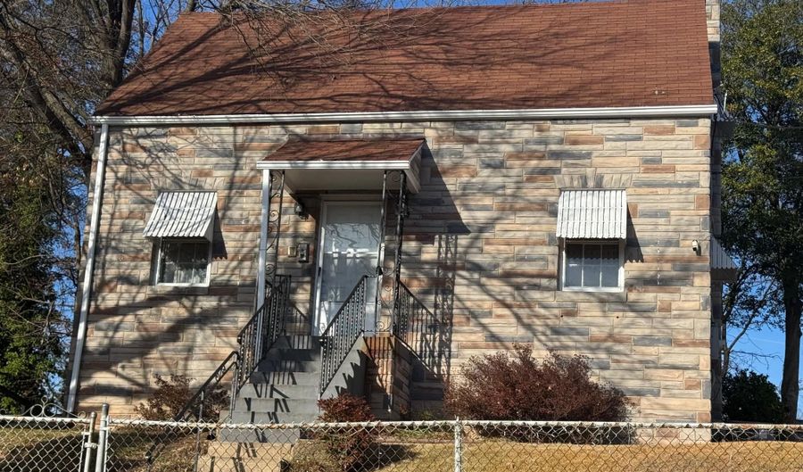 5444 VARNUM St, Bladensburg, MD 20710 - 3 Beds, 3 Bath