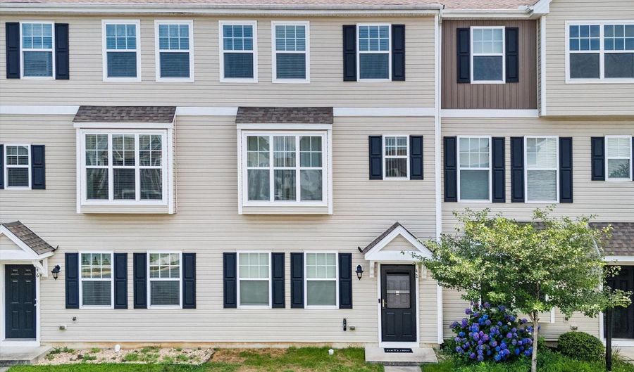 42 FREEBORN Ln, Camden Wyoming, DE 19934 - 3 Beds, 4 Bath