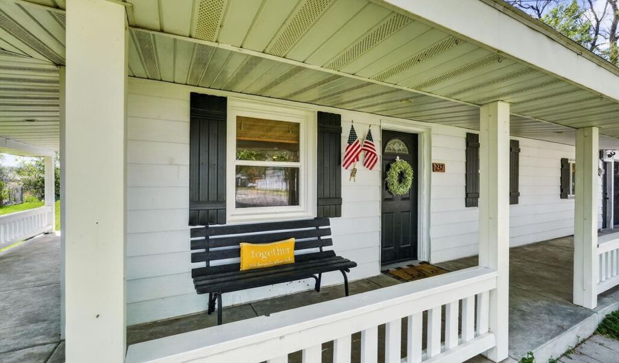 237 Briscoe Rd, Chubbuck, ID 83202 - 3 Beds, 2 Bath