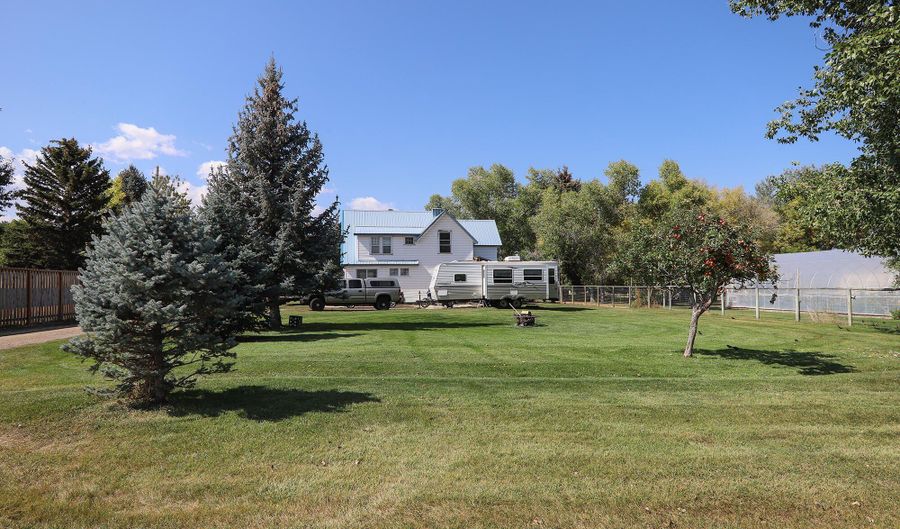 610 East Ln, Dayton, WY 82836 - 5 Beds, 2 Bath