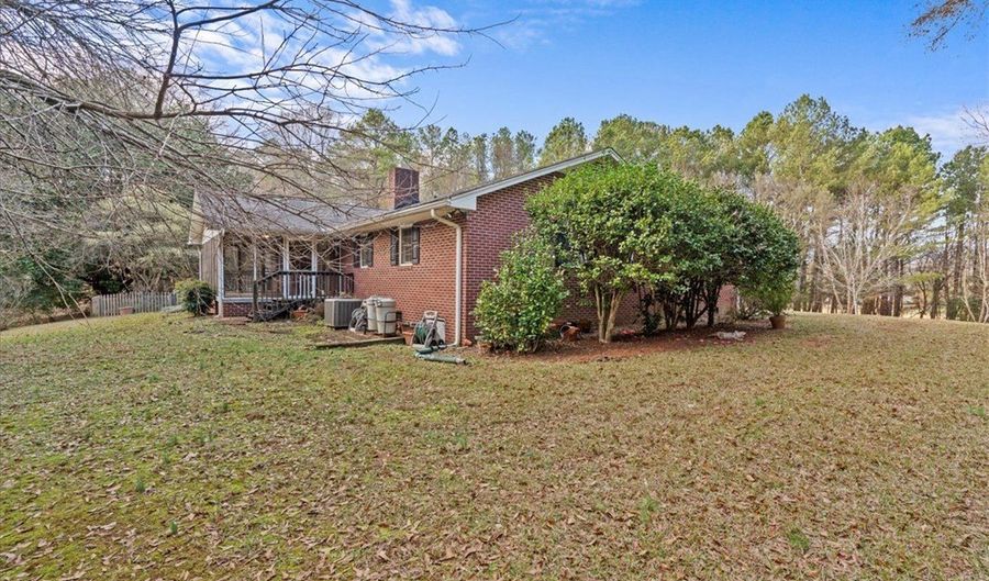 1740 Harris Bridge Rd, Anderson, SC 29621 - 2 Beds, 2 Bath