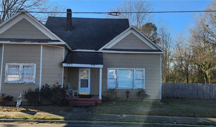 514 3rd St SE, Aliceville, AL 35442 - 3 Beds, 2 Bath