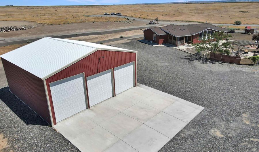 74721 N 129 Pr NE, Benton City, WA 99320 - 3 Beds, 2 Bath