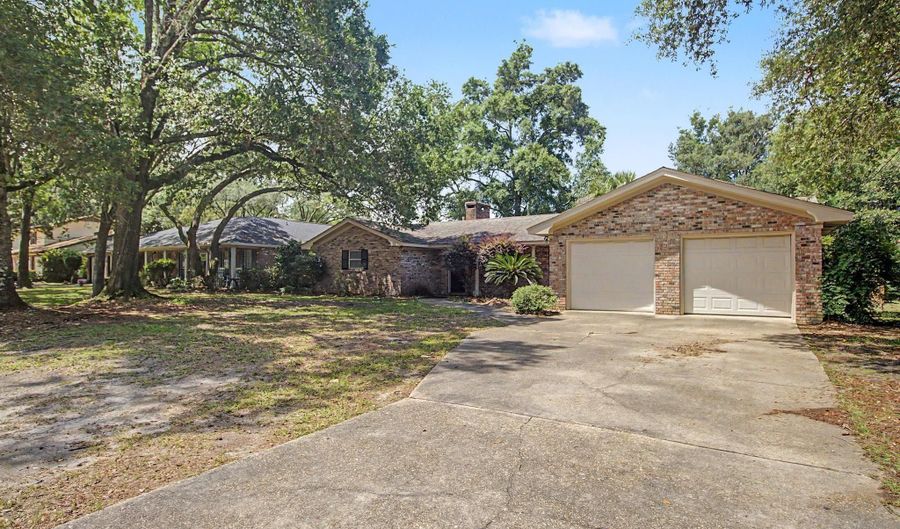 385 Lakeview Blvd, Biloxi, MS 39531 - 2 Beds, 2 Bath