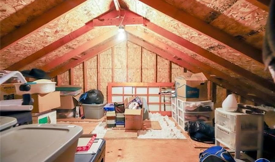 4621 Garfield Rd, Beggs, OK 74421 - 4 Beds, 4 Bath