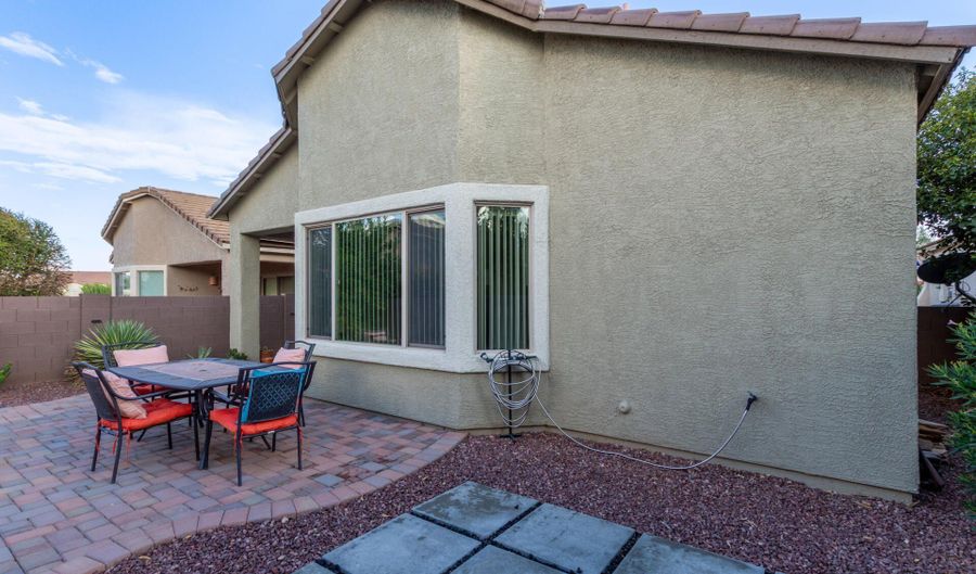 204 W Calle Media Luz, Sahuarita, AZ 85629 - 2 Beds, 2 Bath