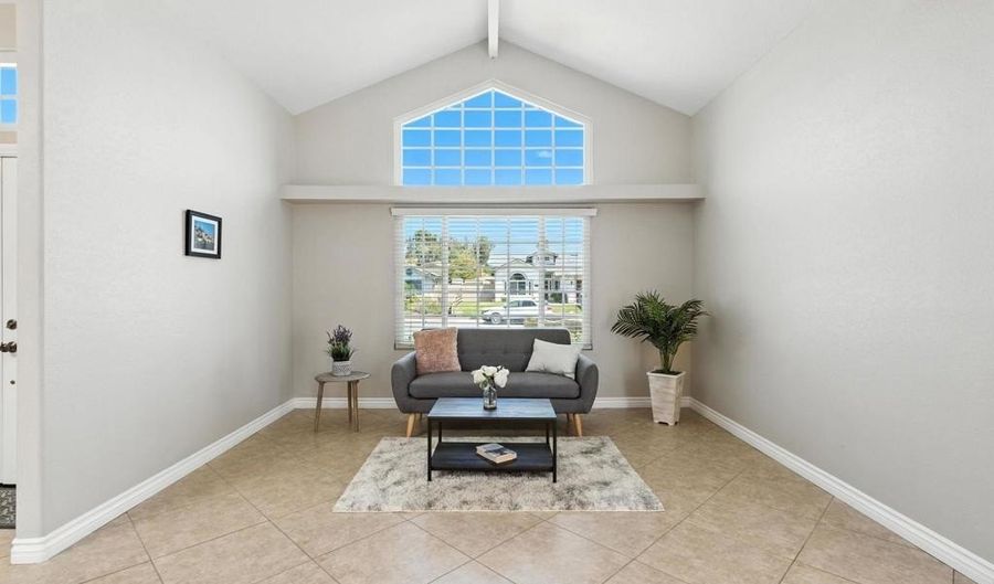 1833 Sunbury St, Escondido, CA 92026 - 3 Beds, 2 Bath