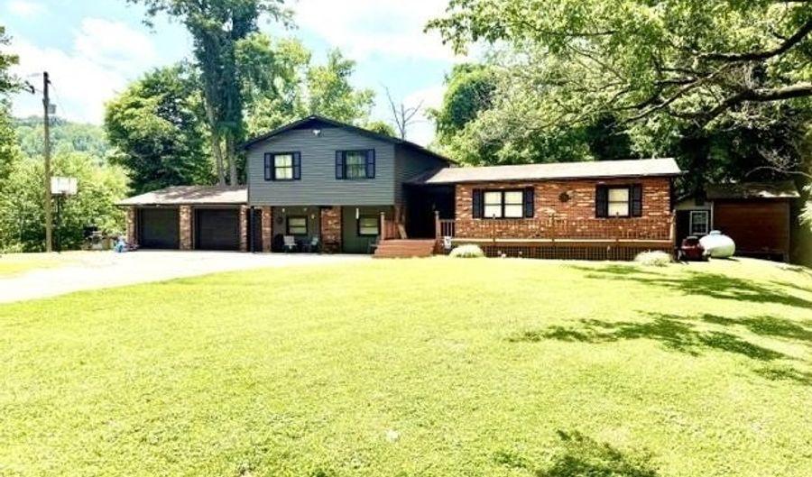 1 Collins Ln, Barboursville, WV 25504 - 4 Beds, 2 Bath
