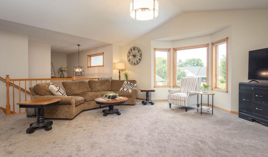 1316 Armstrong Rd NW, Alexandria, MN 56308 - 4 Beds, 3 Bath