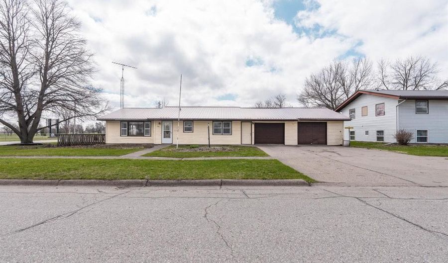 716 5th Ave, Ackley, IA 50601 - 2 Beds, 1 Bath