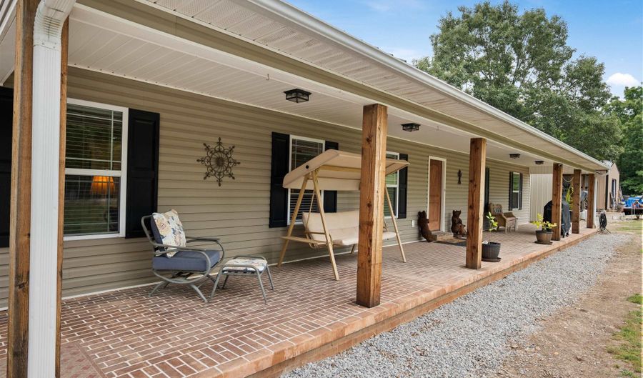 6053 N Central Ave, Batesville, AR 72501 - 4 Beds, 3 Bath