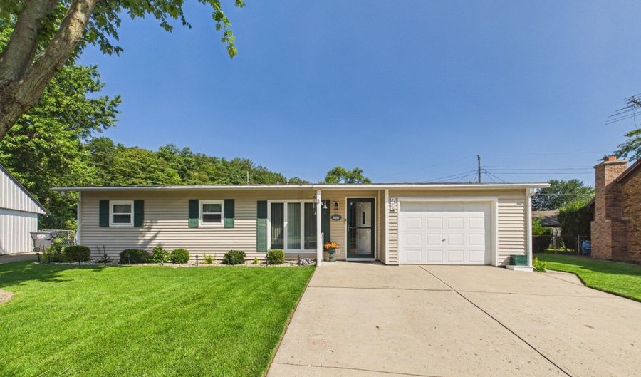 2420 Bramble Way, Anderson, IN 46011 - 3 Beds, 2 Bath