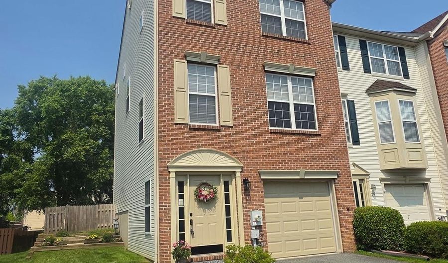 31 CARRICK Ln, Bear, DE 19701 - 2 Beds, 3 Bath