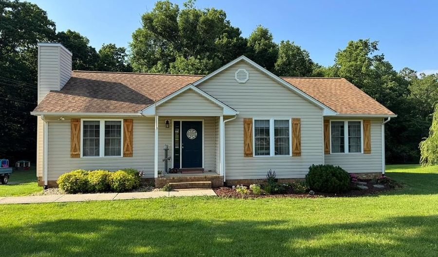 4375 Pumping Station Rd, Appomattox, VA 24522 - 3 Beds, 2 Bath