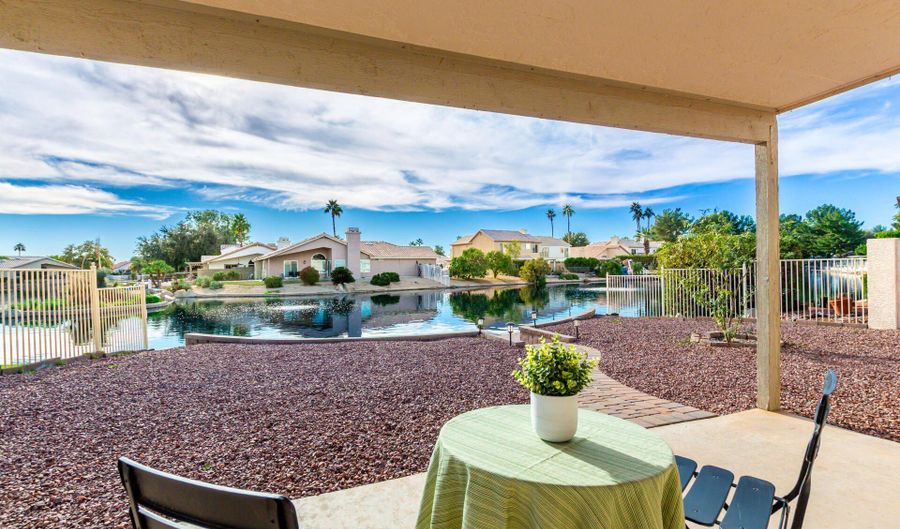 60 S WILLOW CREEK St, Chandler, AZ 85225 - 3 Beds, 2 Bath