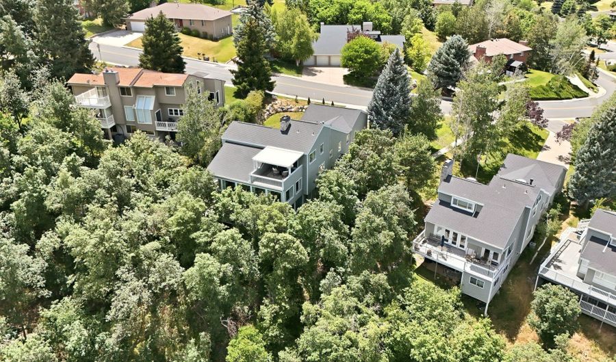 1979 S CAVE HOLLOW Way, Bountiful, UT 84010 - 4 Beds, 3 Bath