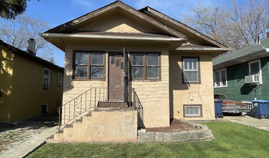 1906 S 17th Ave, Maywood, IL 60153 - 2 Beds, 1 Bath