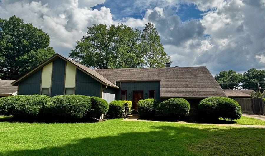 5719 PINOLA Ave, Bartlett, TN 38134 - 3 Beds, 2 Bath