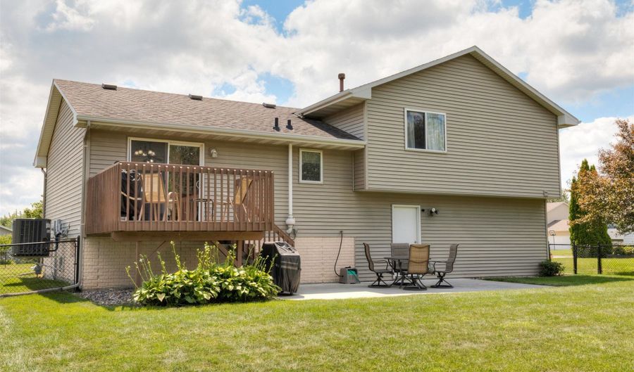 456 SE 33rd St, Ankeny, IA 50021 - 3 Beds, 3 Bath