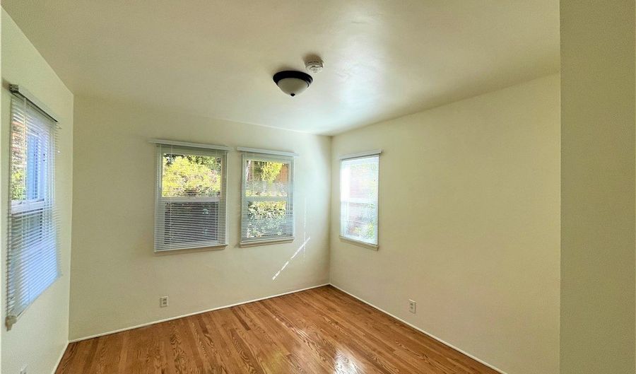 1616 Redcliff, Los Angeles, CA 90026 - 3 Beds, 1 Bath