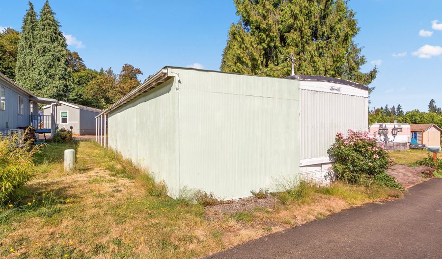 188 3 41, Oregon City, OR 97045 - 2 Beds, 1 Bath