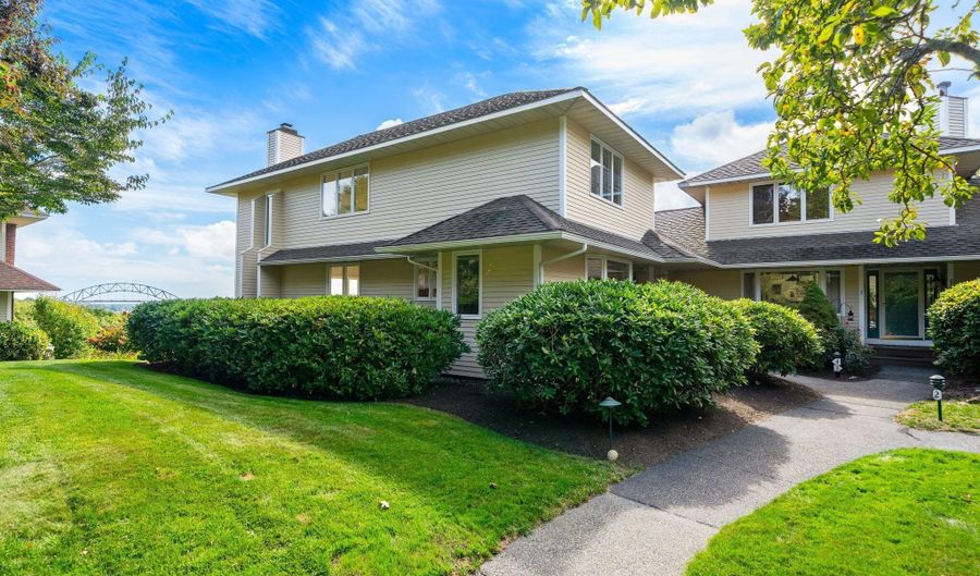 4 Bittersweet Lane 4, Bourne, MA 02532 - 2 Beds, 4 Bath