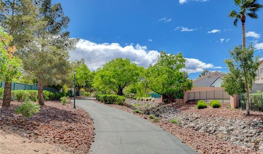 2011 Summerside Ct, Henderson, NV 89012 - 4 Beds, 3 Bath