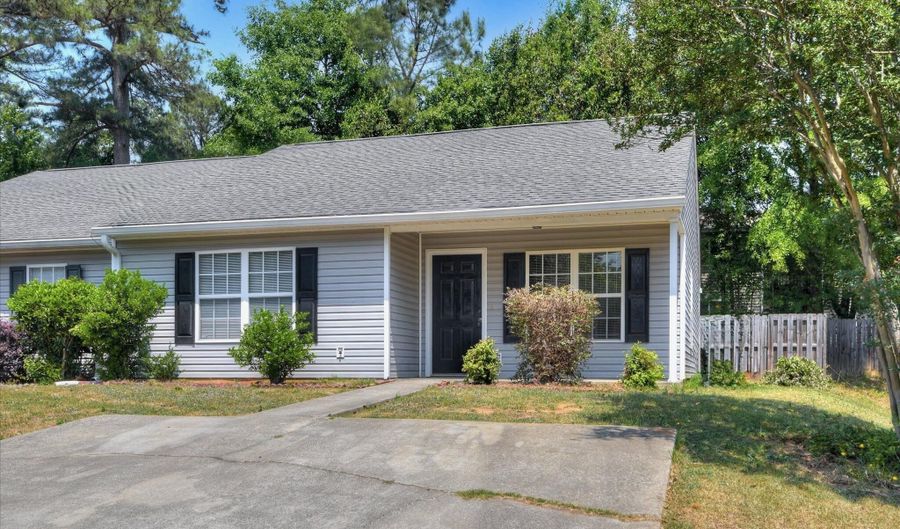 118 Charleston Row Blvd, Aiken, SC 29803 - 2 Beds, 2 Bath