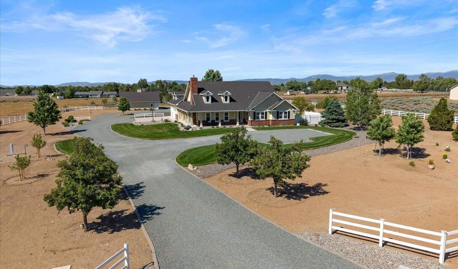 1056 Country Ln, Gardnerville, NV 89460 - 3 Beds, 4 Bath