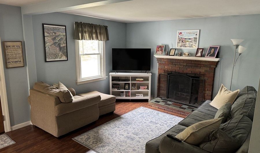 20 Rockaway Rd, Auburn, MA 01501 - 3 Beds, 2 Bath