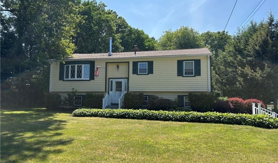 120 Colvintown Rd, Coventry, RI 02816 - 3 Beds, 2 Bath
