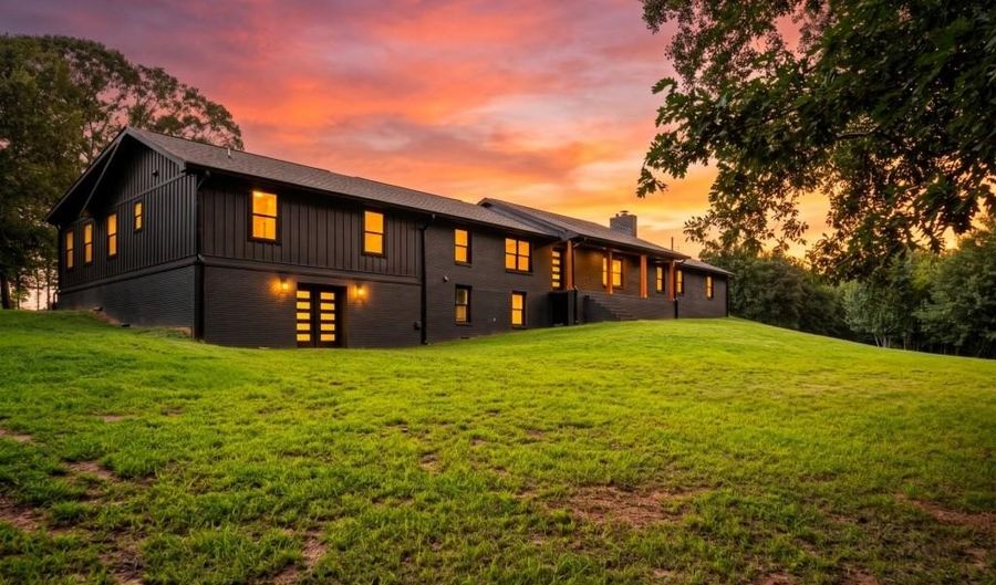 280 Etheridge Rd, Auburn, GA 30011 - 6 Beds, 3 Bath