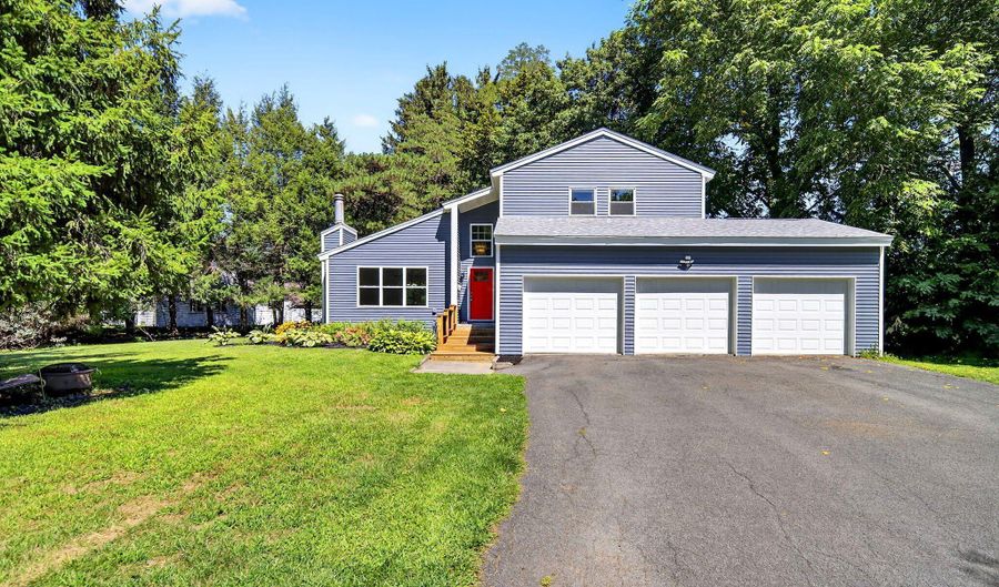 3 N Chestnut Hill Rd, Albany, NY 12211 - 3 Beds, null Bath