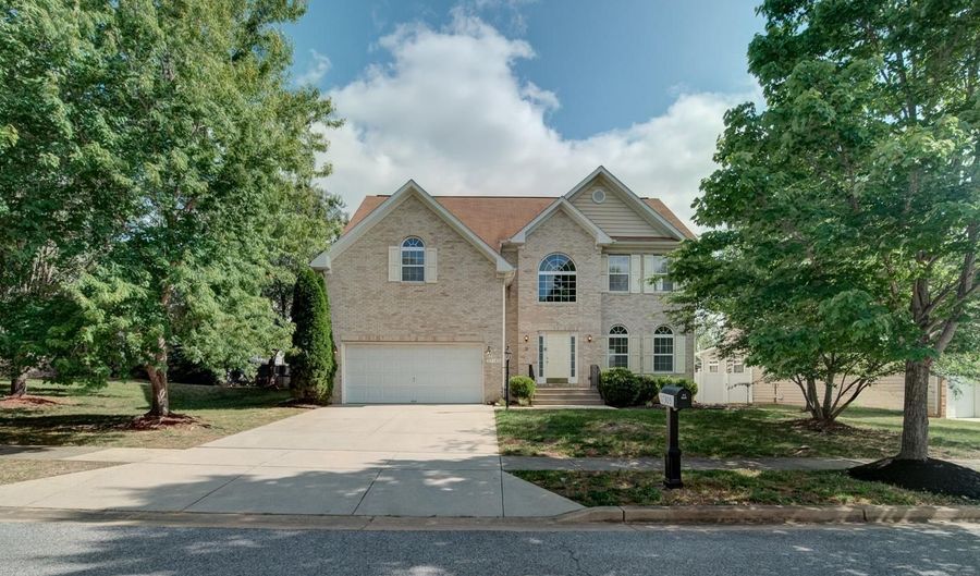 17305 SUMMERWOOD Ln, Accokeek, MD 20607 - 4 Beds, 4 Bath