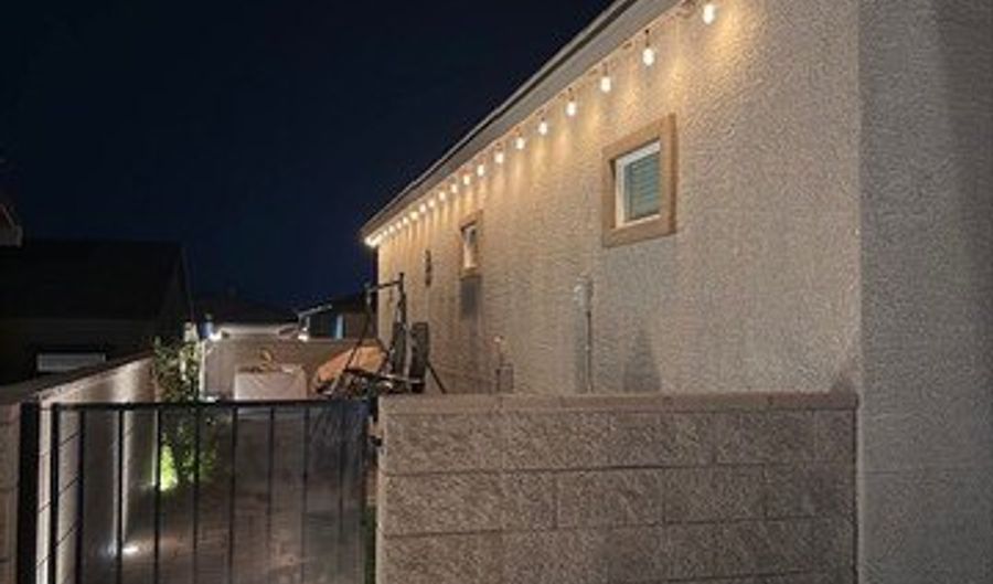 384 Aravalli Crest St, Henderson, NV 89015 - 2 Beds, 2 Bath