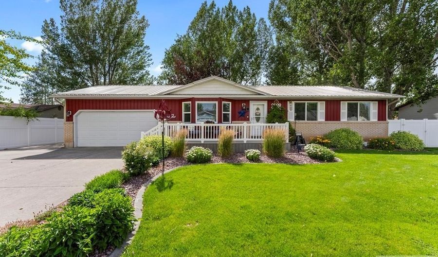 722 Marjorie Ave, Ammon, ID 83401 - 4 Beds, 3 Bath
